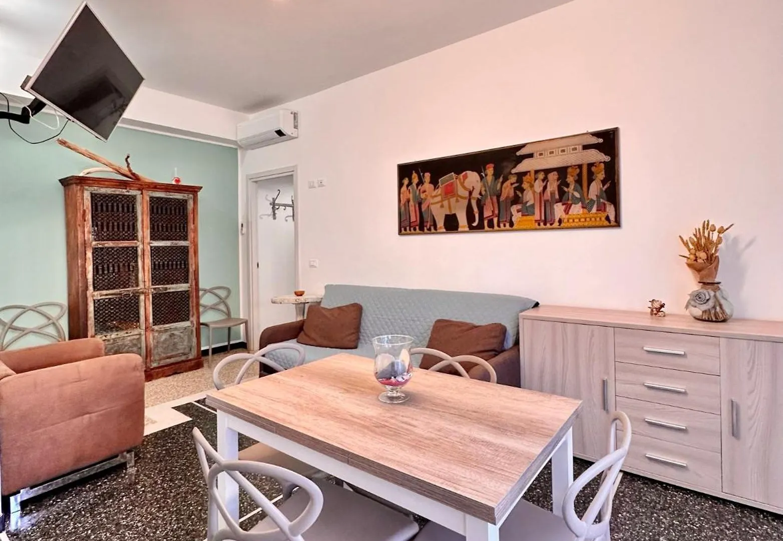 Apartmán Hostdomus - Casa Tiffany Finale Ligure 0*,  Itálie