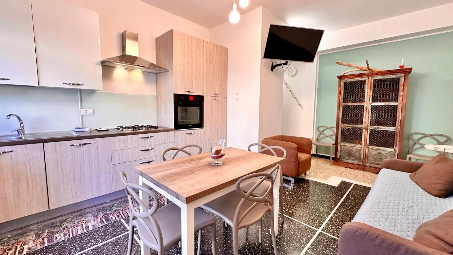 Hostdomus - Casa Tiffany Apartment Finale Ligure