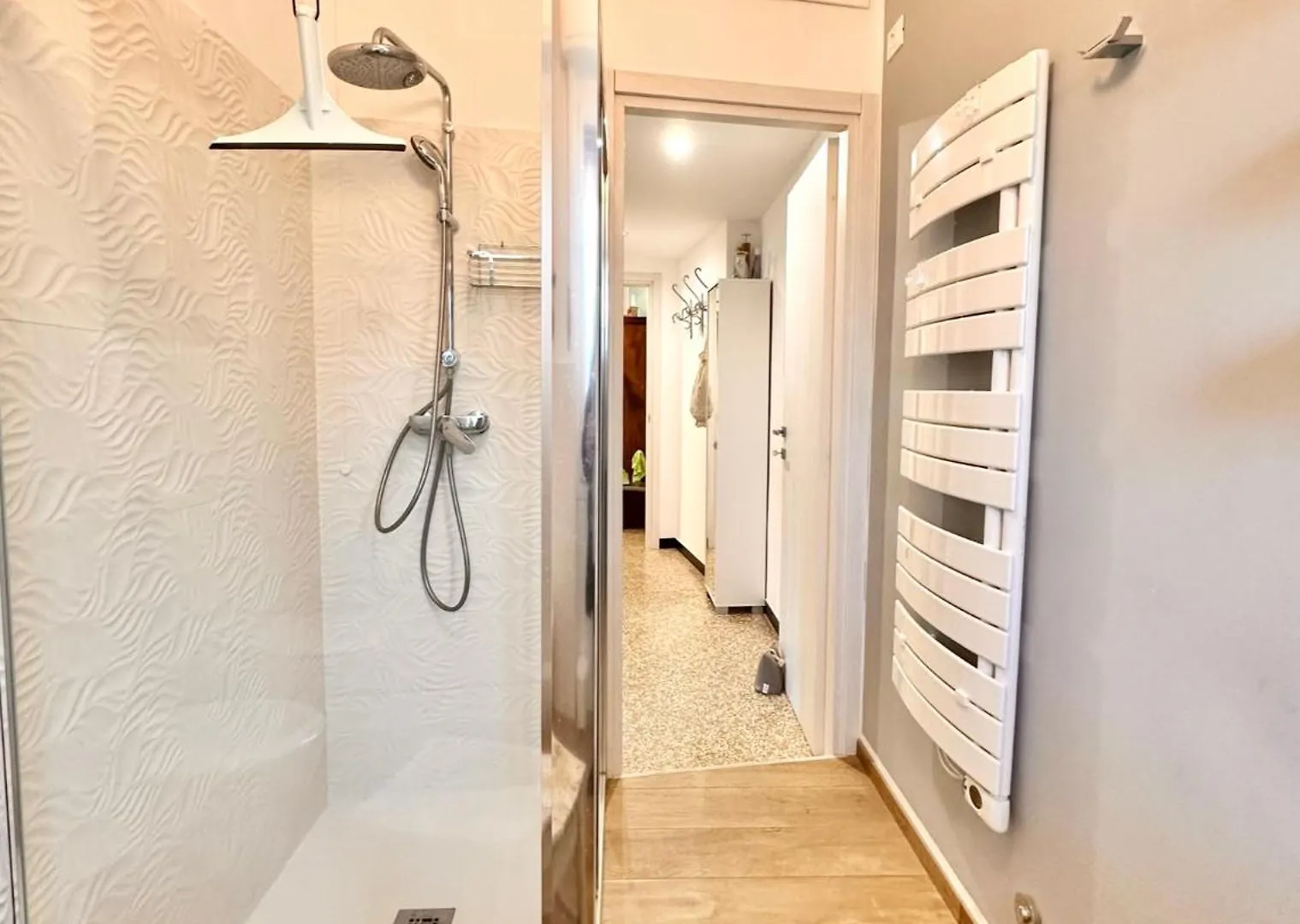 Hostdomus - Casa Tiffany Apartment Finale Ligure 0*,  Italy