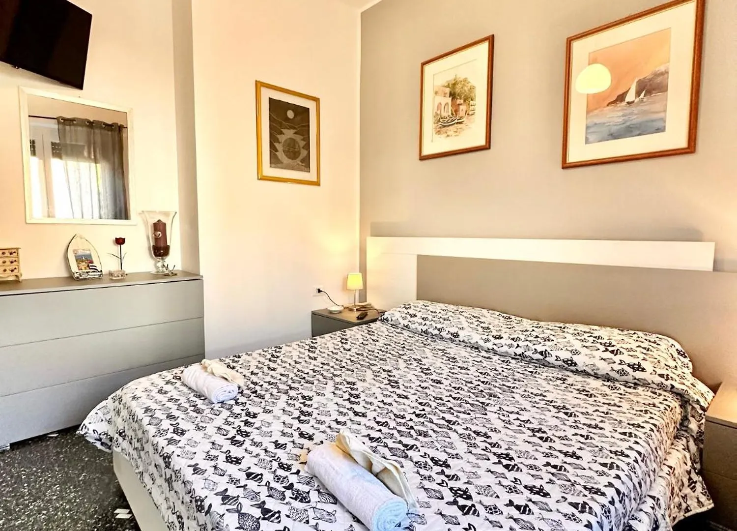 Hostdomus - Casa Tiffany Apartment Finale Ligure 0*,