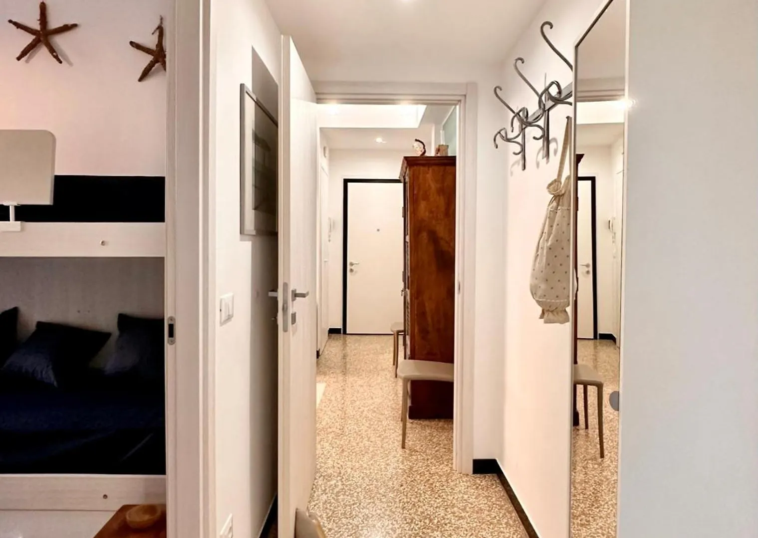 Hostdomus - Casa Tiffany Apartment Finale Ligure