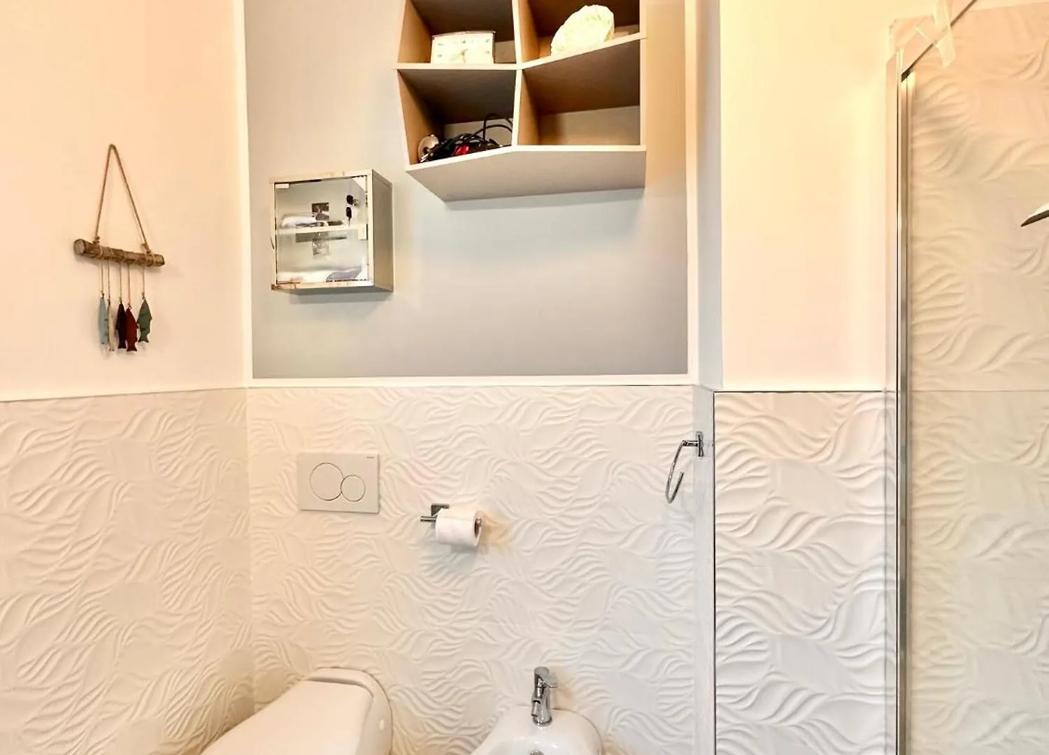 Hostdomus - Casa Tiffany Apartment Finale Ligure 0*,