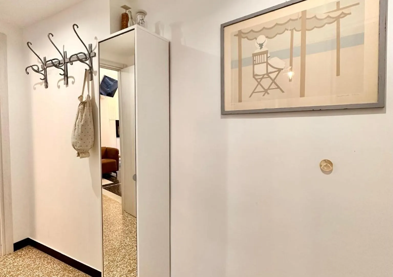 Hostdomus - Casa Tiffany Apartment Finale Ligure Italy