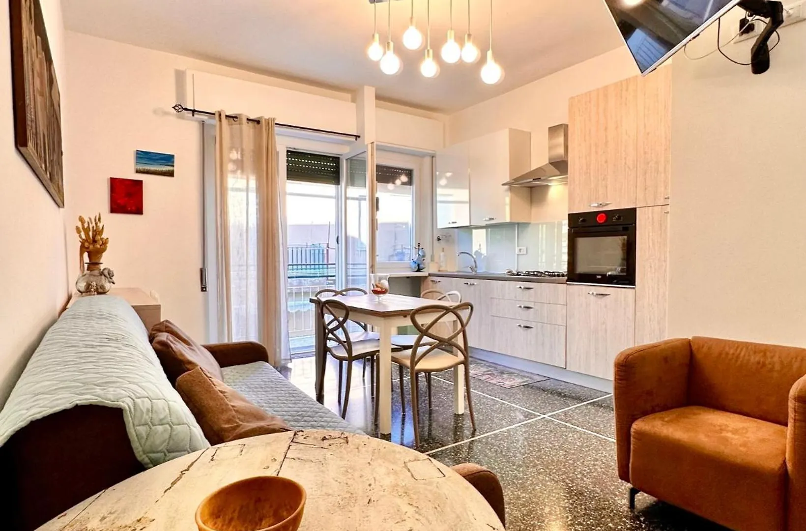 Hostdomus - Casa Tiffany Apartment Finale Ligure Italy