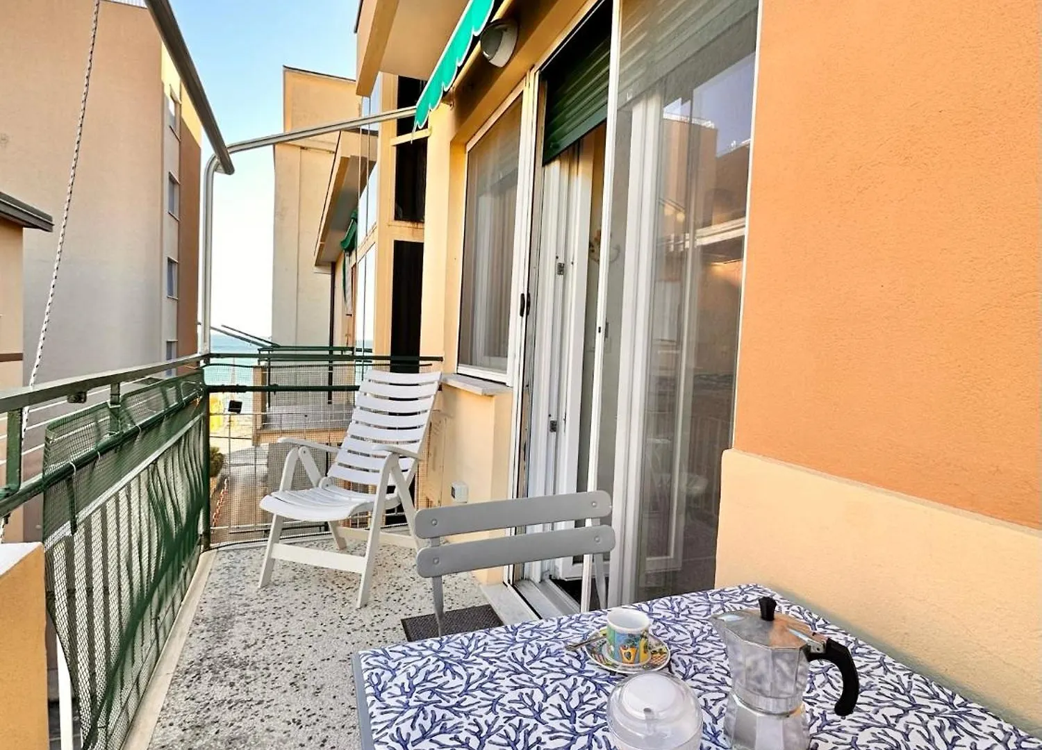 Hostdomus - Casa Tiffany Apartment Finale Ligure
